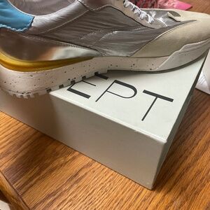 Oncept trending sneakers